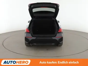 BMW 1er 118i Sport Line Aut. NAVI TEMPO LED PDC SHZ