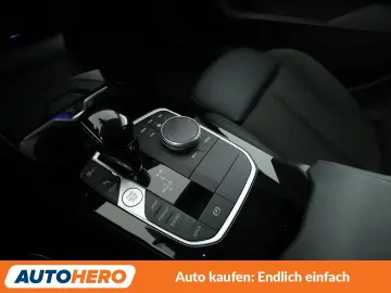 BMW 1er 118i Sport Line Aut. NAVI TEMPO LED PDC SHZ