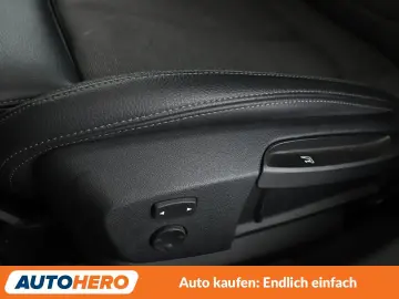 BMW 1er 118i Sport Line Aut. NAVI TEMPO LED PDC SHZ