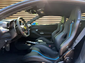 FERRARI F8 Tributo RacingSeats Lift JBL PassengerDisplay