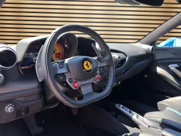 FERRARI F8 Tributo RacingSeats Lift JBL PassengerDisplay
