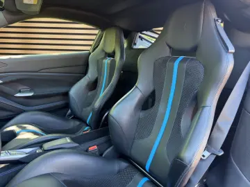 FERRARI F8 Tributo RacingSeats Lift JBL PassengerDisplay