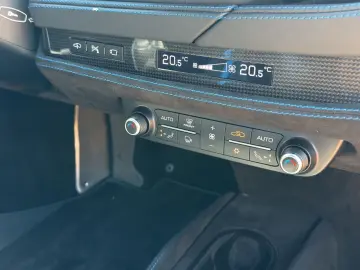 FERRARI F8 Tributo RacingSeats Lift JBL PassengerDisplay