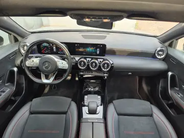 MERCEDES-BENZ A 220 4Matic Amg Pano Cam Ambiente Wide Spur