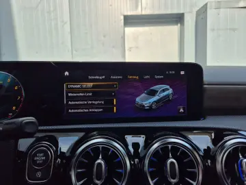 MERCEDES-BENZ A 220 4Matic Amg Pano Cam Ambiente Wide Spur