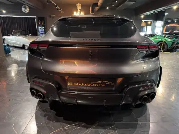 FERRARI Purosangue Carbon