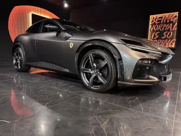 FERRARI Purosangue Carbon