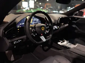 FERRARI Purosangue Carbon