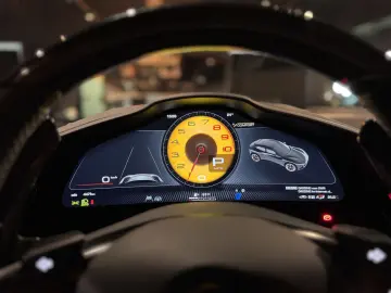 FERRARI Purosangue Carbon