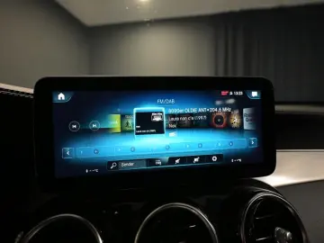 MERCEDES-BENZ GLC 300 e 4M Coupé AMG SD NAVI LED