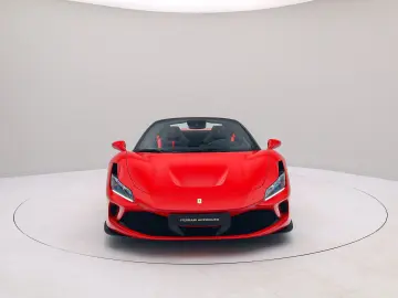 FERRARI F8 Spider