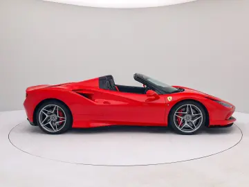 FERRARI F8 Spider