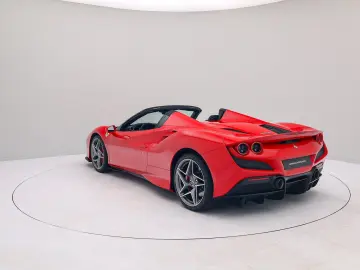 FERRARI F8 Spider
