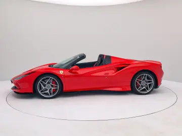 FERRARI F8 Spider