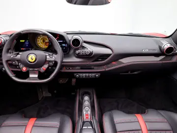 FERRARI F8 Spider
