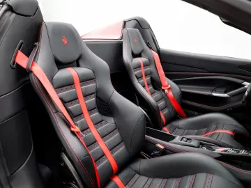 FERRARI F8 Spider