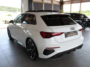 AUDI S3 Sportback 2.0 TFSI quattro PANO MATRIX VIRT