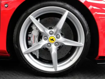 FERRARI F8 Tributo LIFT CAMERA PDC FULL ELECTRIC SEATS
