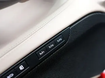 FERRARI F8 Tributo LIFT CAMERA PDC FULL ELECTRIC SEATS