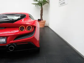 FERRARI F8 Tributo LIFT CAMERA PDC FULL ELECTRIC SEATS