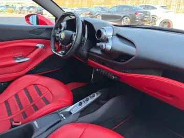 FERRARI F8 Tributo LIFT JBL CARBON EXTERIEUR INTERIEUR