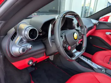 FERRARI F8 Tributo LIFT JBL CARBON EXTERIEUR INTERIEUR