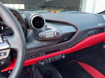 FERRARI F8 Tributo LIFT JBL CARBON EXTERIEUR INTERIEUR