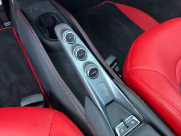 FERRARI F8 Tributo LIFT JBL CARBON EXTERIEUR INTERIEUR