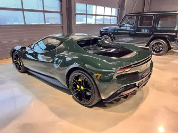FERRARI 296 GTB VERDE BRITISH GREEN LIFT RACING SEATS