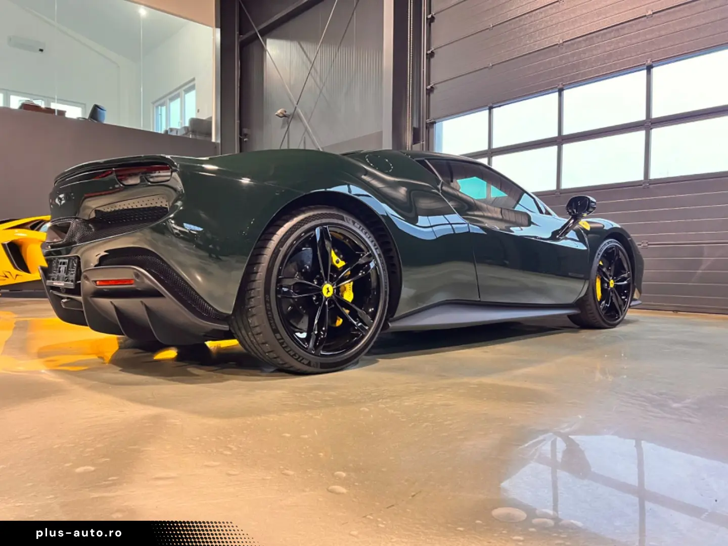 FERRARI 296 GTB VERDE BRITISH GREEN LIFT RACING SEATS