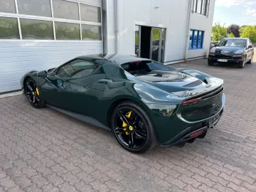 FERRARI 296 GTB VERDE BRITISH GREEN LIFT RACING SEATS