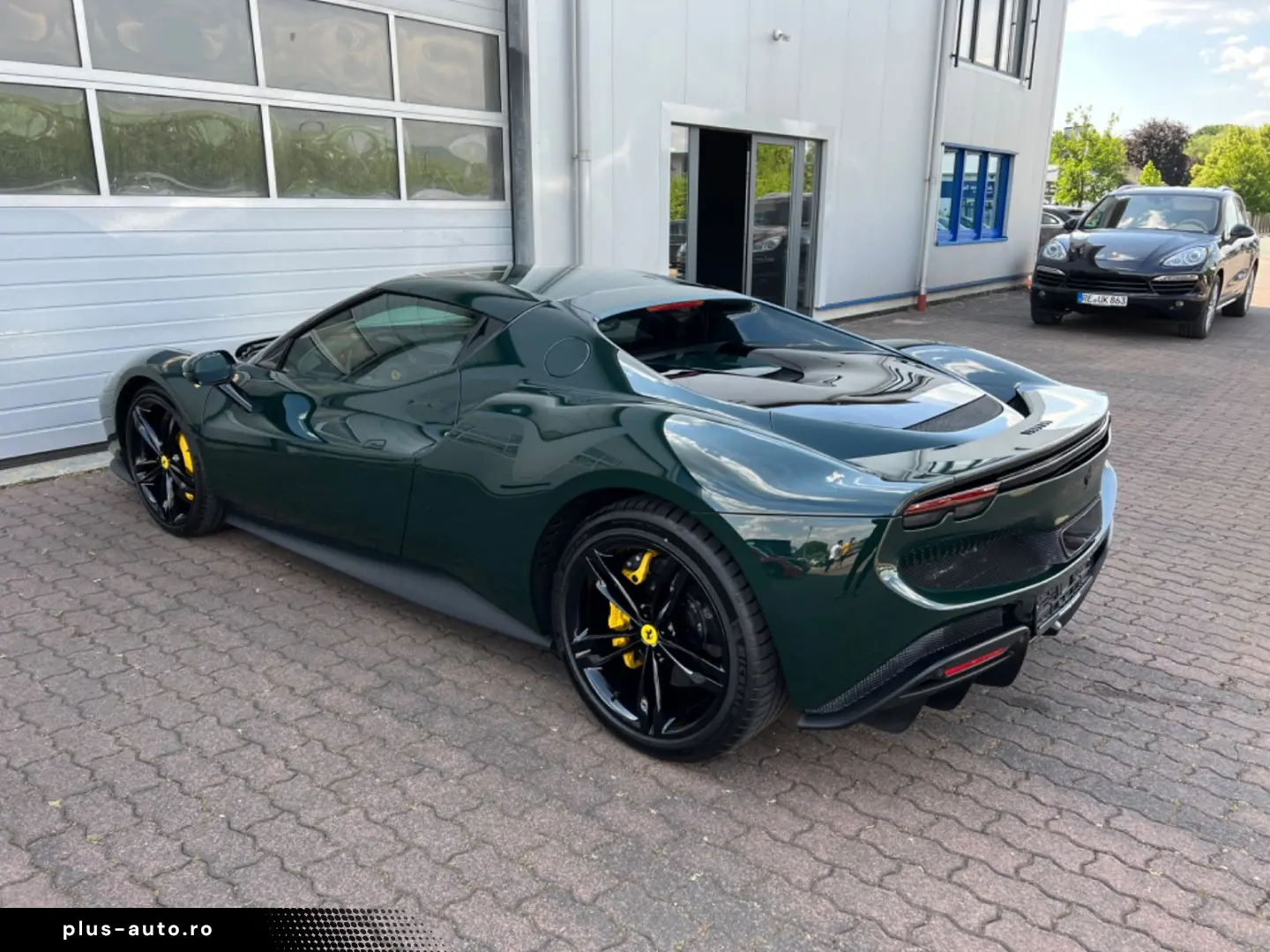 FERRARI 296 GTB VERDE BRITISH GREEN LIFT RACING SEATS
