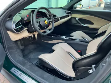 FERRARI 296 GTB VERDE BRITISH GREEN LIFT RACING SEATS