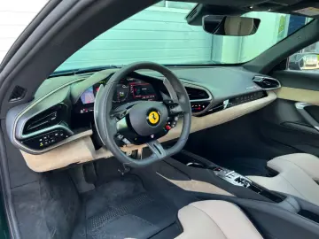 FERRARI 296 GTB VERDE BRITISH GREEN LIFT RACING SEATS