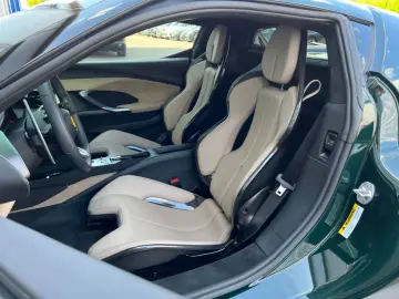 FERRARI 296 GTB VERDE BRITISH GREEN LIFT RACING SEATS
