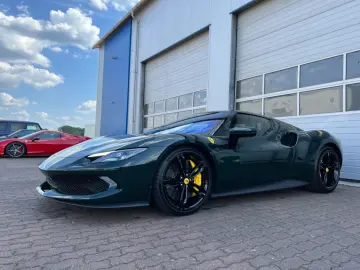 FERRARI 296 GTB VERDE BRITISH GREEN LIFT RACING SEATS