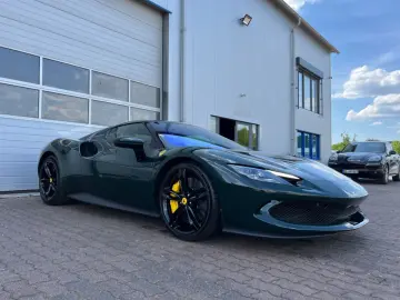 FERRARI 296 GTB VERDE BRITISH GREEN LIFT RACING SEATS