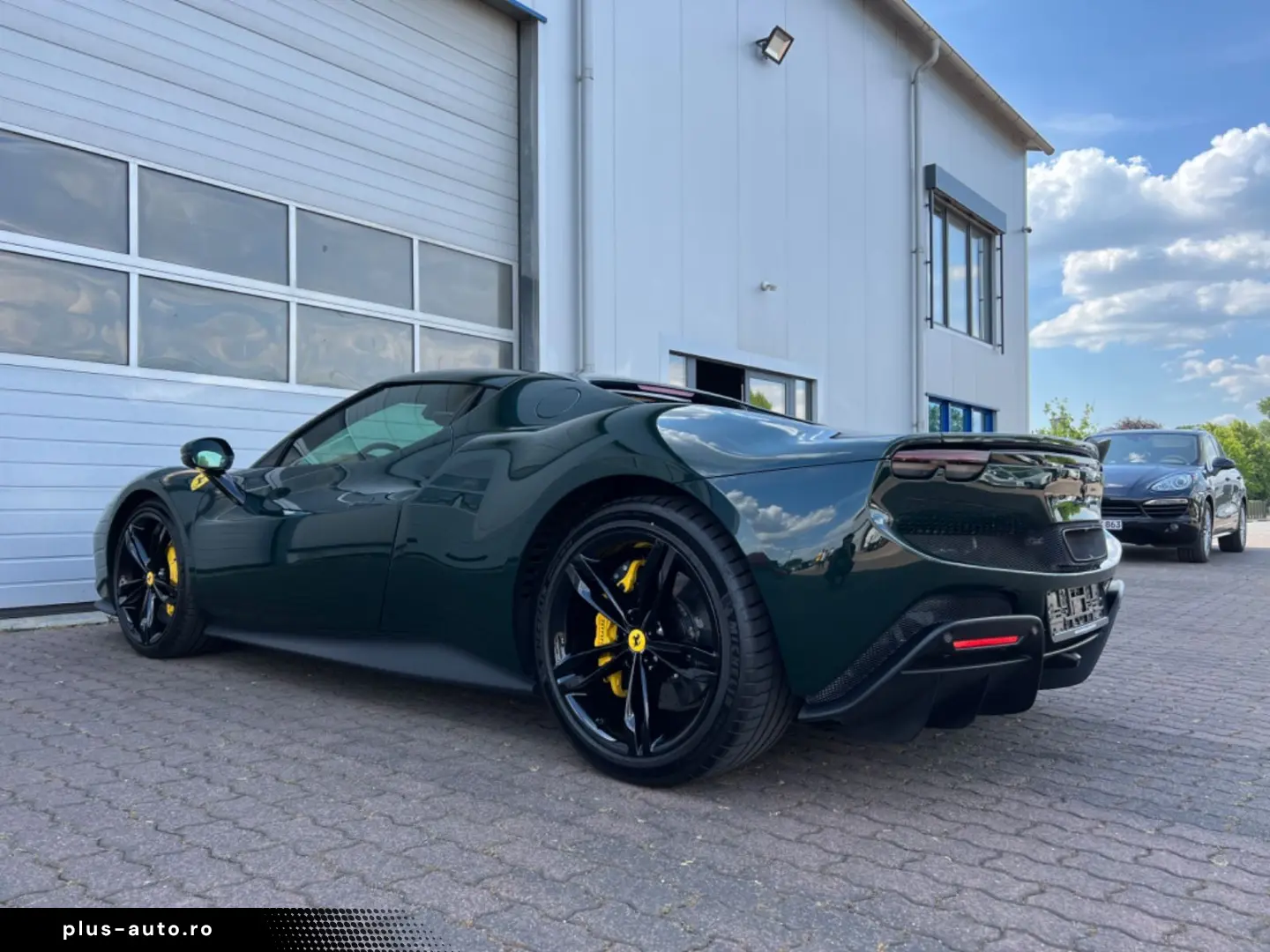 FERRARI 296 GTB VERDE BRITISH GREEN LIFT RACING SEATS