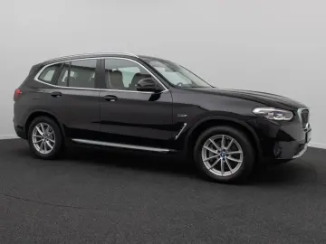 BMW X3 xD30e Kamera DAB Sportsitz AHK Leder 18Zoll