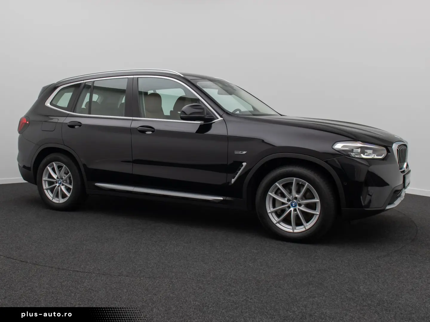 BMW X3 xD30e Kamera DAB Sportsitz AHK Leder 18Zoll
