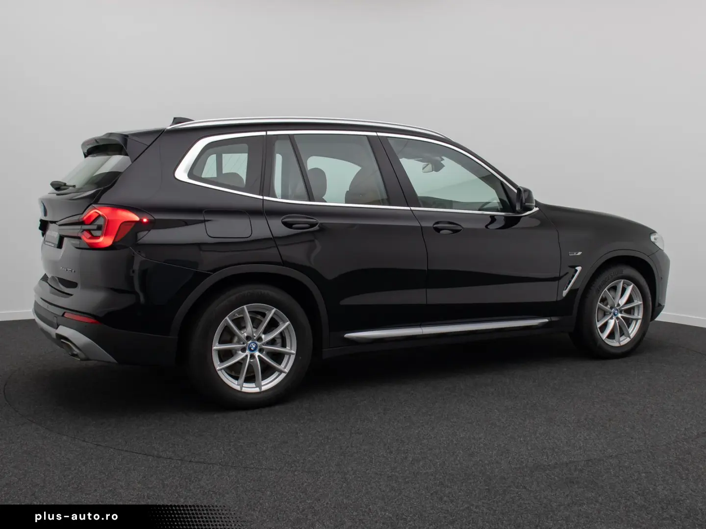 BMW X3 xD30e Kamera DAB Sportsitz AHK Leder 18Zoll