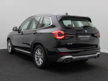 BMW X3 xD30e Kamera DAB Sportsitz AHK Leder 18Zoll