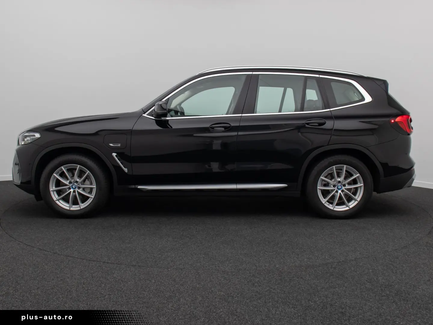 BMW X3 xD30e Kamera DAB Sportsitz AHK Leder 18Zoll
