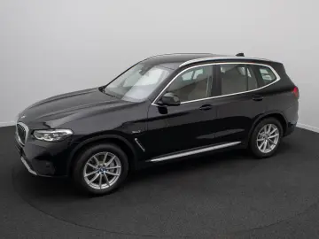 BMW X3 xD30e Kamera DAB Sportsitz AHK Leder 18Zoll