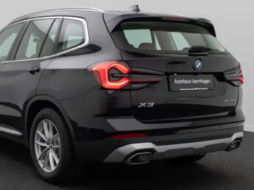BMW X3 xD30e Kamera DAB Sportsitz AHK Leder 18Zoll