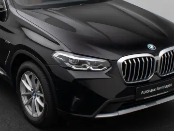 BMW X3 xD30e Kamera DAB Sportsitz AHK Leder 18Zoll