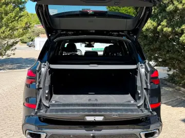 BMW X5 xDrive 30d M-Sport AHK Leder LED