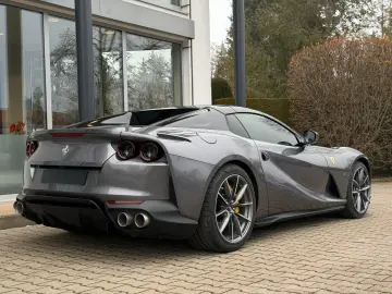 FERRARI 812 GTS   1. HD  DE  RACING  LIFT  LED LENKRAD