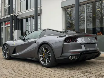 FERRARI 812 GTS   1. HD  DE  RACING  LIFT  LED LENKRAD