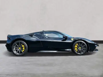 FERRARI SF90 Stradale  Assetto Fiorano  Karbon Felgen